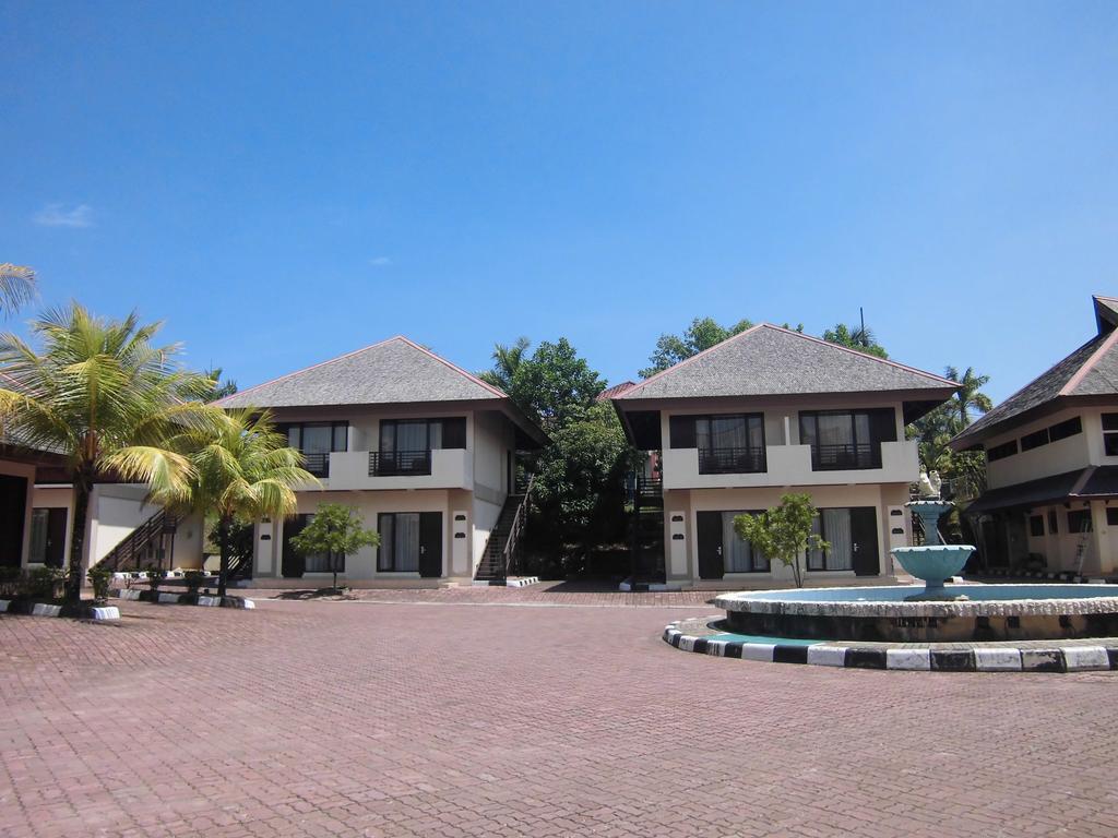 מלון באליקפאפאן Town House Bukit Damai Indah מראה חיצוני תמונה